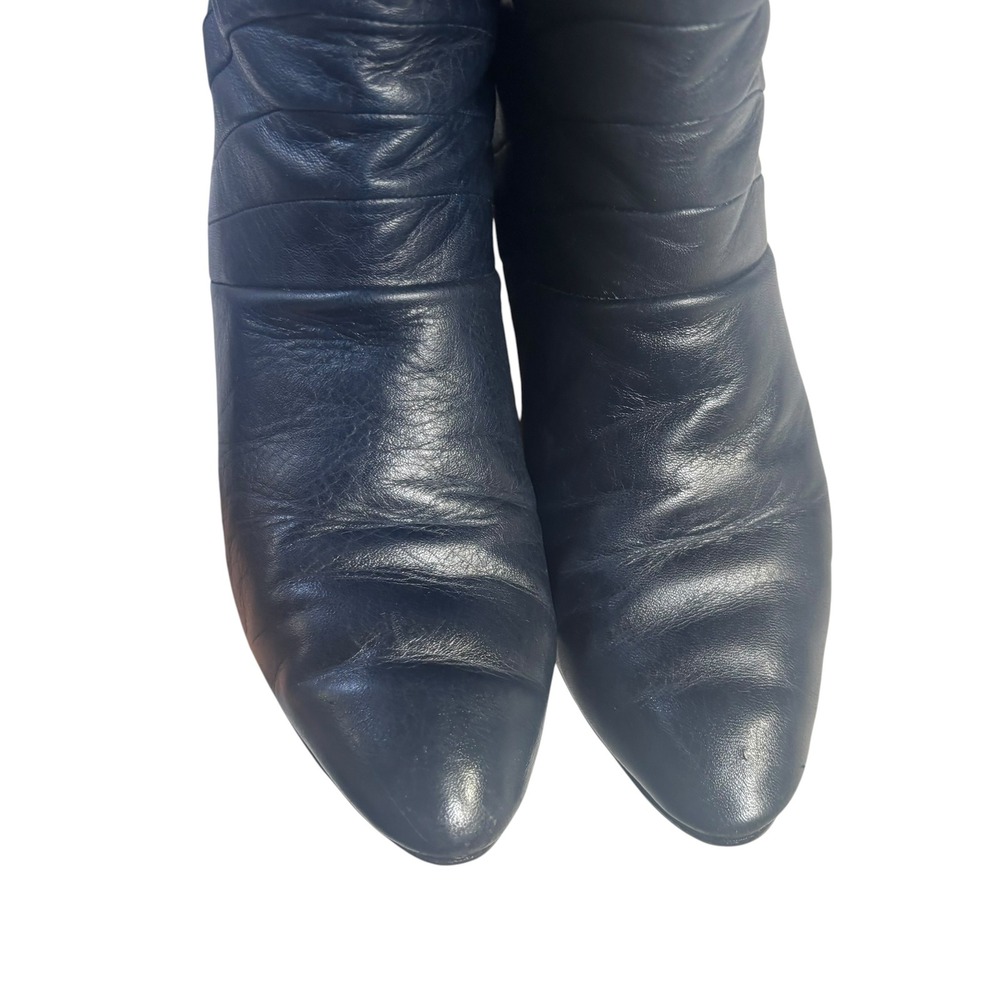 Gloria Vanderbilt VTG 5 Navy Blue Leather Pleated Kitten Heel Boot Pointed Toe - Picture 4 of 16